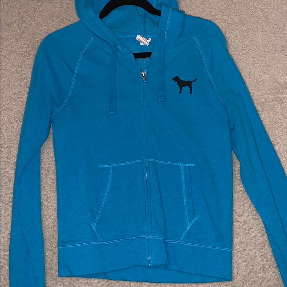 Blue pink vs sweatshirt